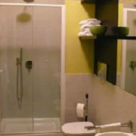 4 Bed & Breakfast 3*